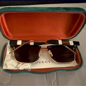 Sunglasses Gucci GG0605O 001 Glasses in Black